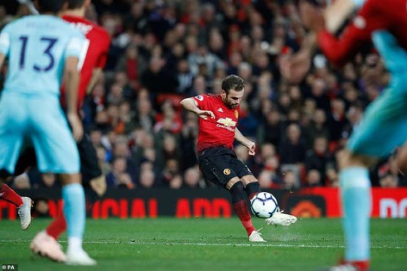 Manchester United vence 3-2 a Newcastle en Premier League