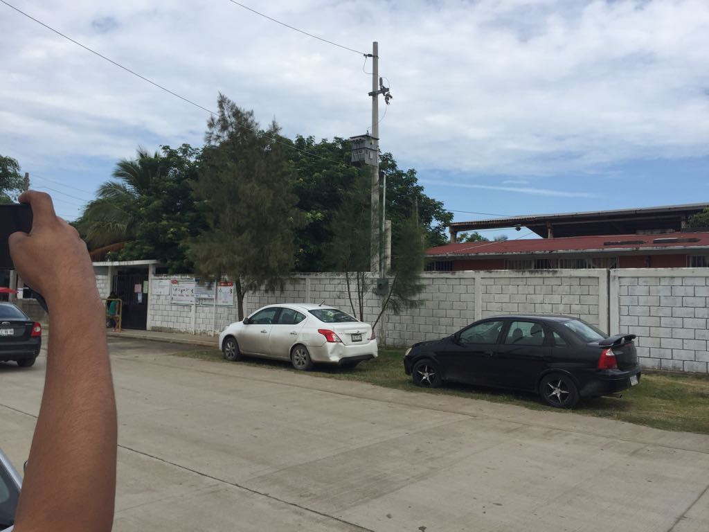 Trabajan para solucionar problema de energía eléctrica en diversas escuelas