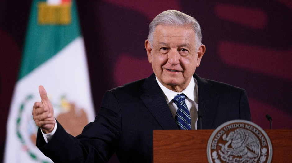 Advierte AMLO que no aceptará deportaciones de Texas por ley antimigrante