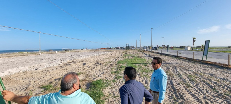 Trabaja Matamoros en parque costero de playa Bagdad