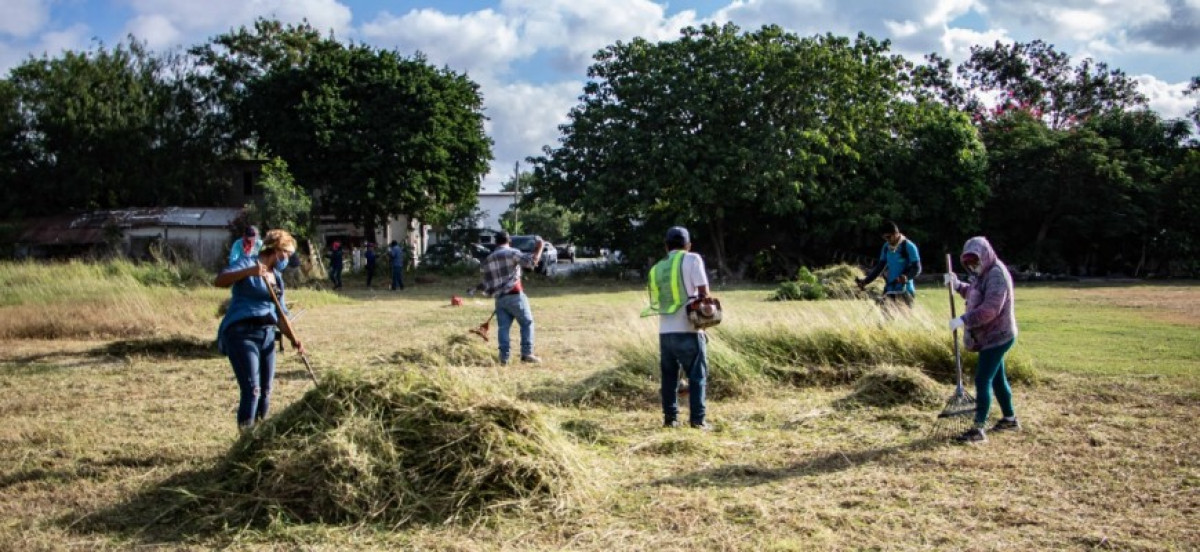 A través de la Dirección de Espacios Públicos, se trabaja en el rescate de áreas verdes de colonias de la periferia