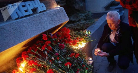 Parlamento de Ucrania guarda un minuto de silencio por masacre en Crimea