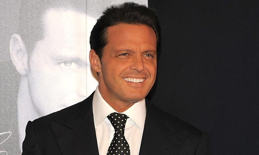 Luis Miguel anuncia lanzamiento de nuevo material