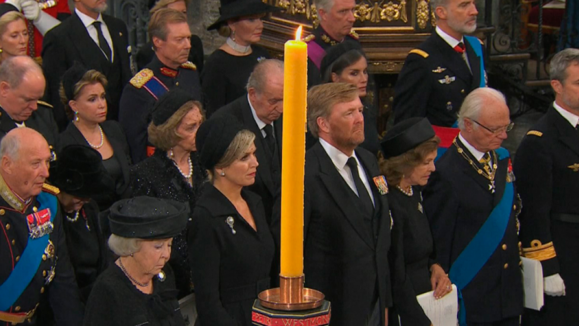 Funeral de la reina Isabel II: El féretro es trasladado al Castillo de Windsor 