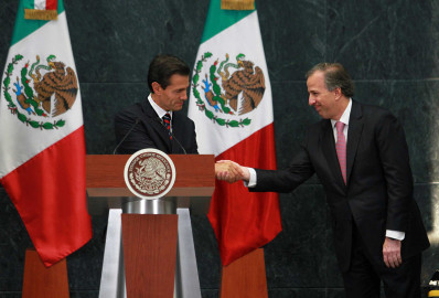 Confirman fuentes salida de Meade de Hacienda