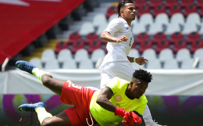 La selección de Haití jugó con guantes de portero prestados de Honduras