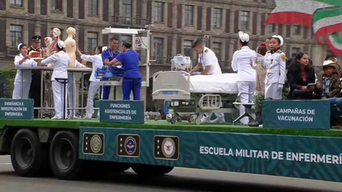 Asi se vive el desfile cívico militar por el 112 aniversario de la Revolución Mexicana 