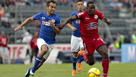 Cruz Azul vence 1-0 a un Lobos BUAP