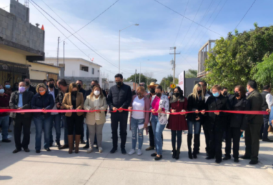 Inauguran pavimentación en la colonia Independencia