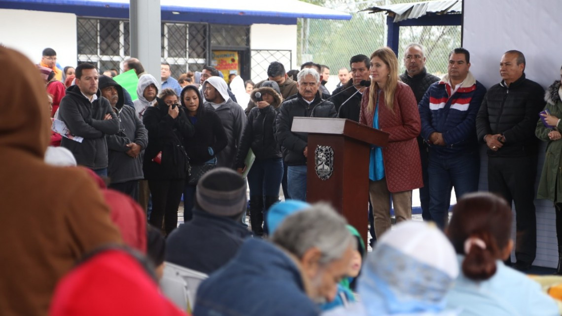 Maki recibe a ciudadanos en Lomas de Valle Alto