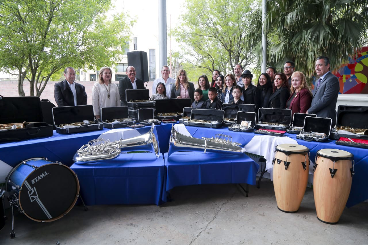 Entrega Ayuntamiento y DIF instrumentos a PANNARTI