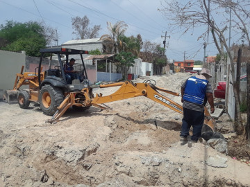 Pavimenta Municipio calle Benito Juárez en la Col. López Portillo