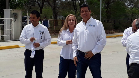 Inauguran vialidad y anuncian continuidad en la rehabilitación de un espacio multideportivo
