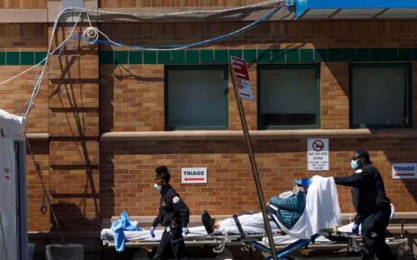 Hospitales podrían llenarse tras rápida expansión de Ómicron: Fauci 