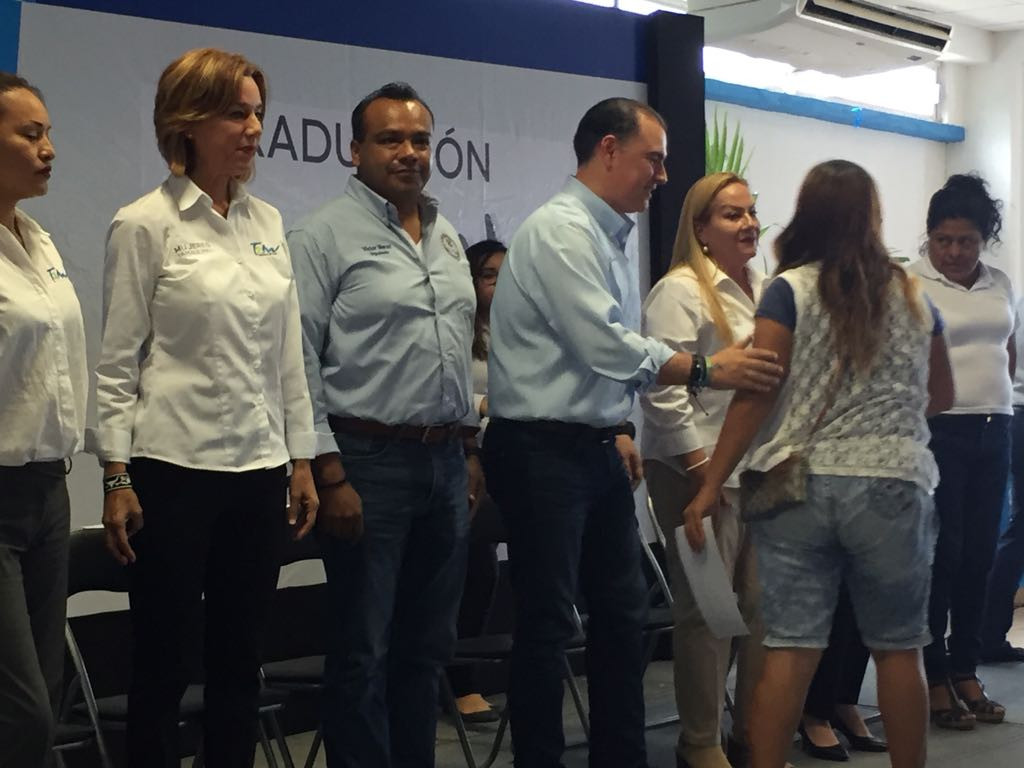 Llevan acabo el programa "Mujeres sostenibles"