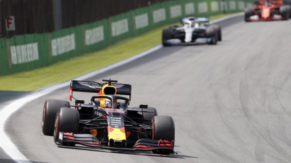 Max Verstappen se lleva el GP de Brasil, Checo Pérez termina en la novena posición