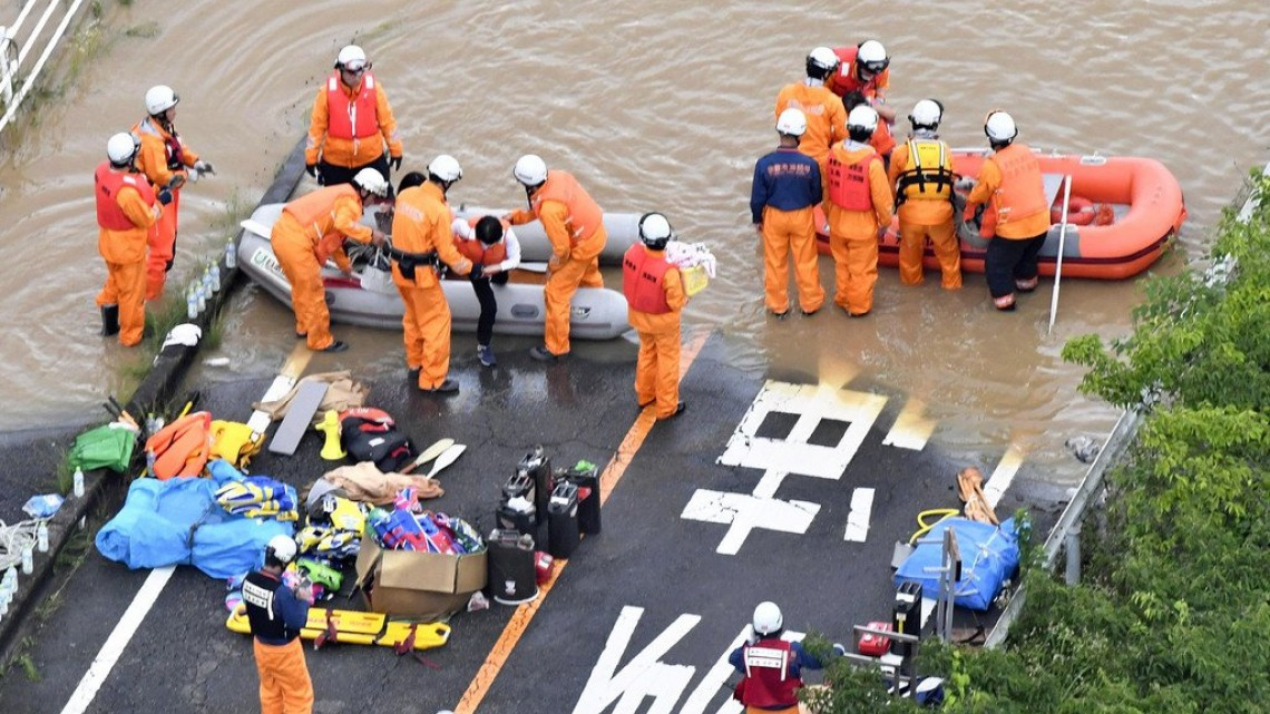 Al menos 100 muertos por lluvias en Japón