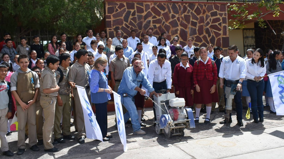 ITIFE y alcalde comienzan obras de construcción 