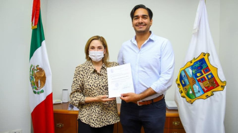 Entrega nombramientos alcalde Carlos Peña Ortiz 