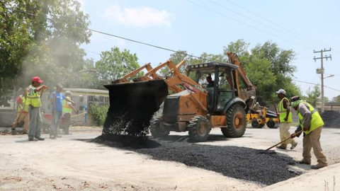 Inician trabajos de bacheo