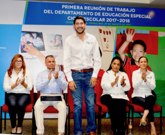 Entrega SET material didáctico y equipos de cómputo e impresión 