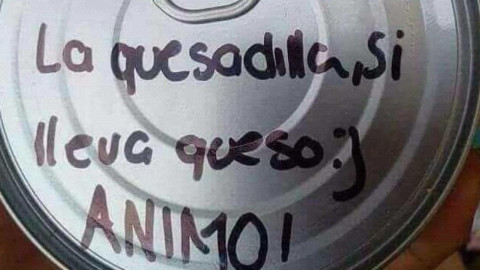Envían víveres con lindos mensajes de aliento