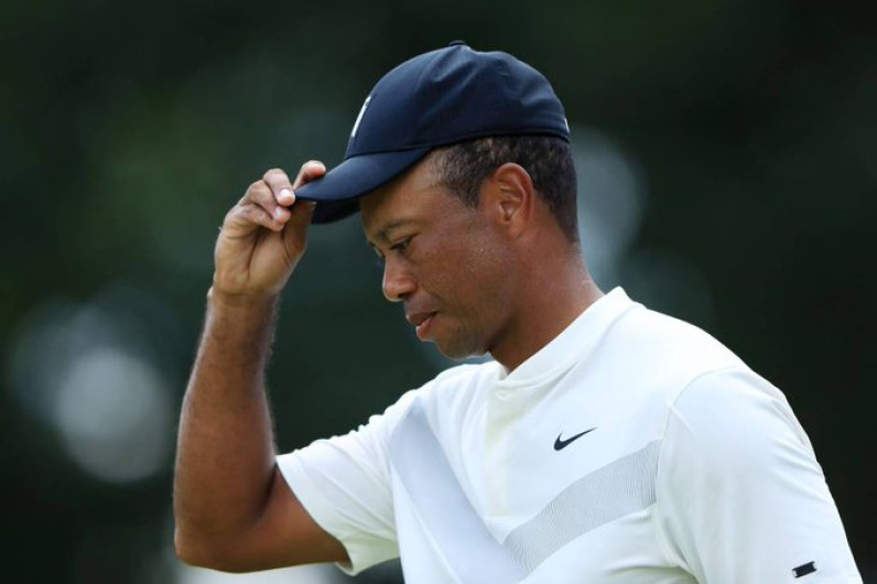 Tiger Woods pone en riesgo su participación en el Tour Championship