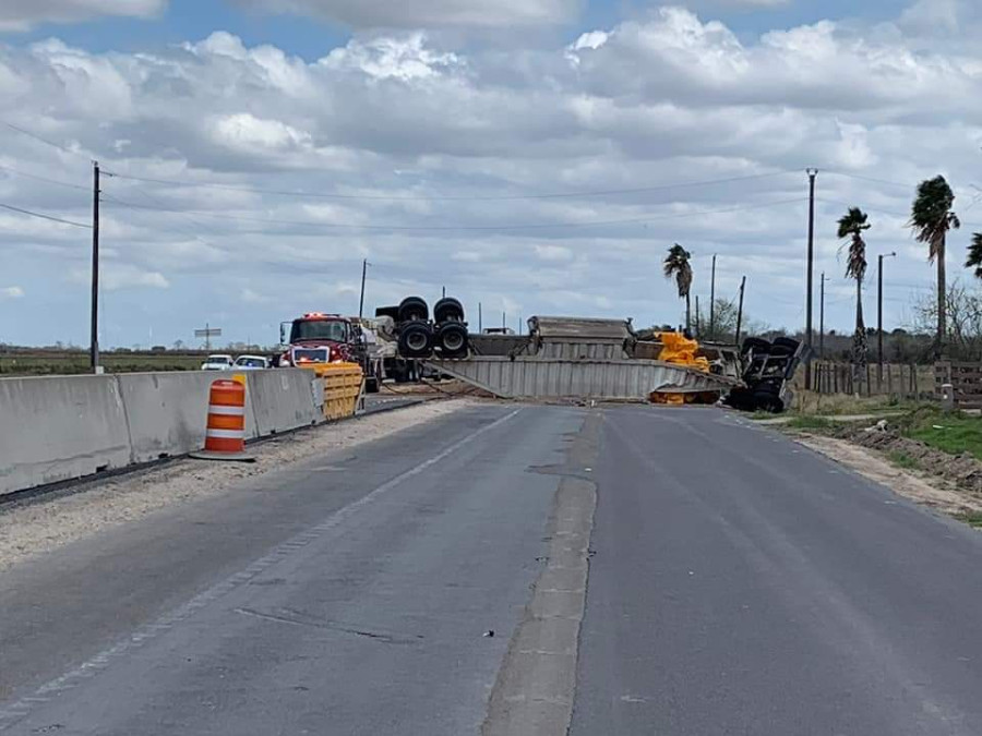 Chocan 2 vehículos en Condado Willacy