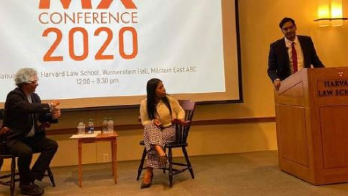 Yalitza, Meade y Carlos Peña Ortiz en Harvard