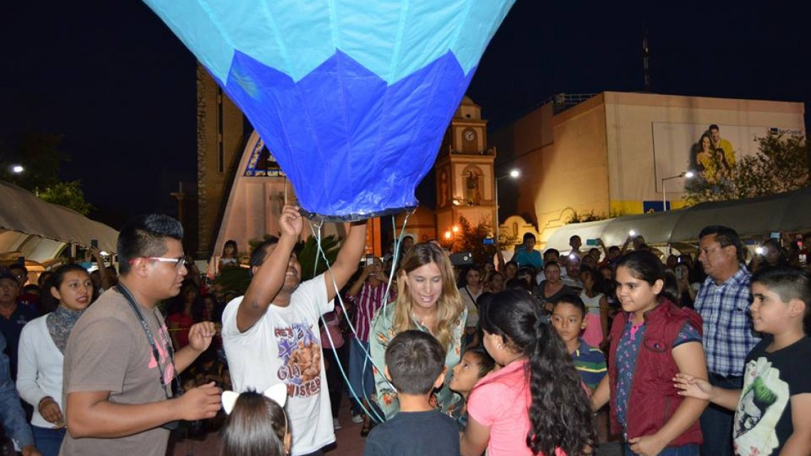 Realizan exposición de globos de cantoya gigantes
