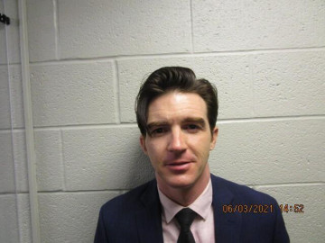 Arrestan a Drake Bell por supuesto delito contra menores
