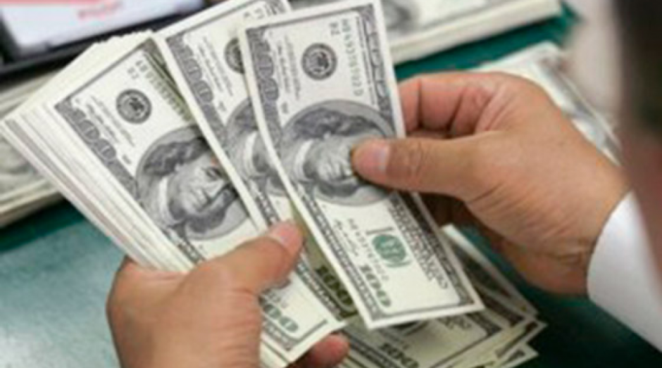 Casas de cambio venden el dólar a $17.75 pesos 