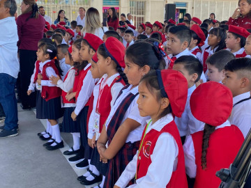 Asiste el 98% el primer día de escuela