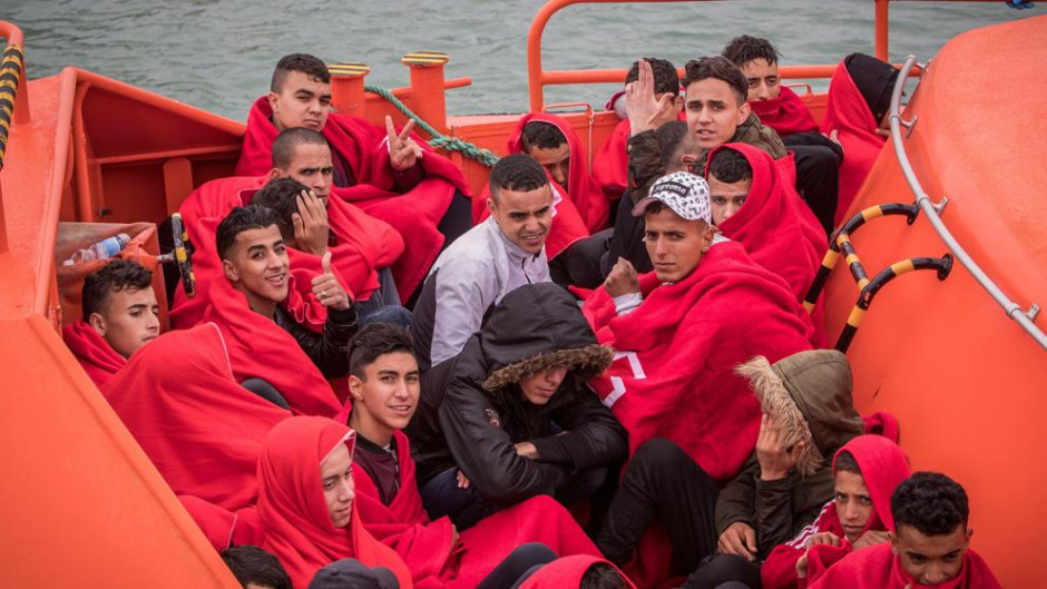 Se multiplican los inmigrantes menores que llegan a Catalunya, sin familia