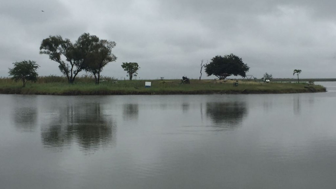 Salen a trabajar hasta con la cobija por bajas temperaturas