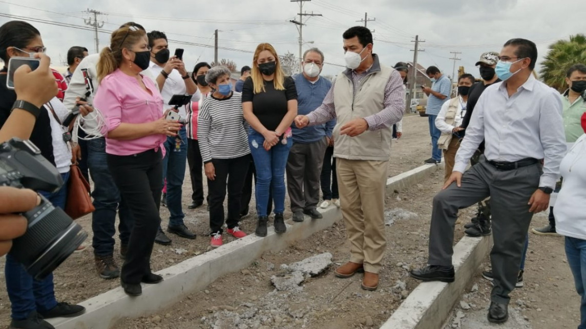 Supervisan autoridades avance de obra en parque lineal "Cantinflas" 