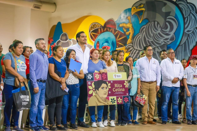 Entregaron Gobiernos de Claudia Sheinbaum Pardo y Carlos Peña Ortiz, Becas de Educación Básica