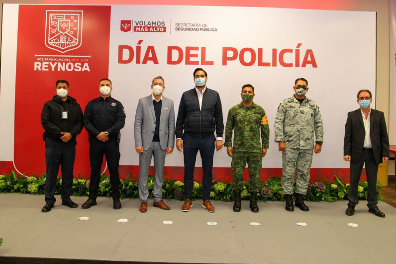 Rinde Carlos Peña homenaje a fuerzas de seguridad en el Día del Policía 