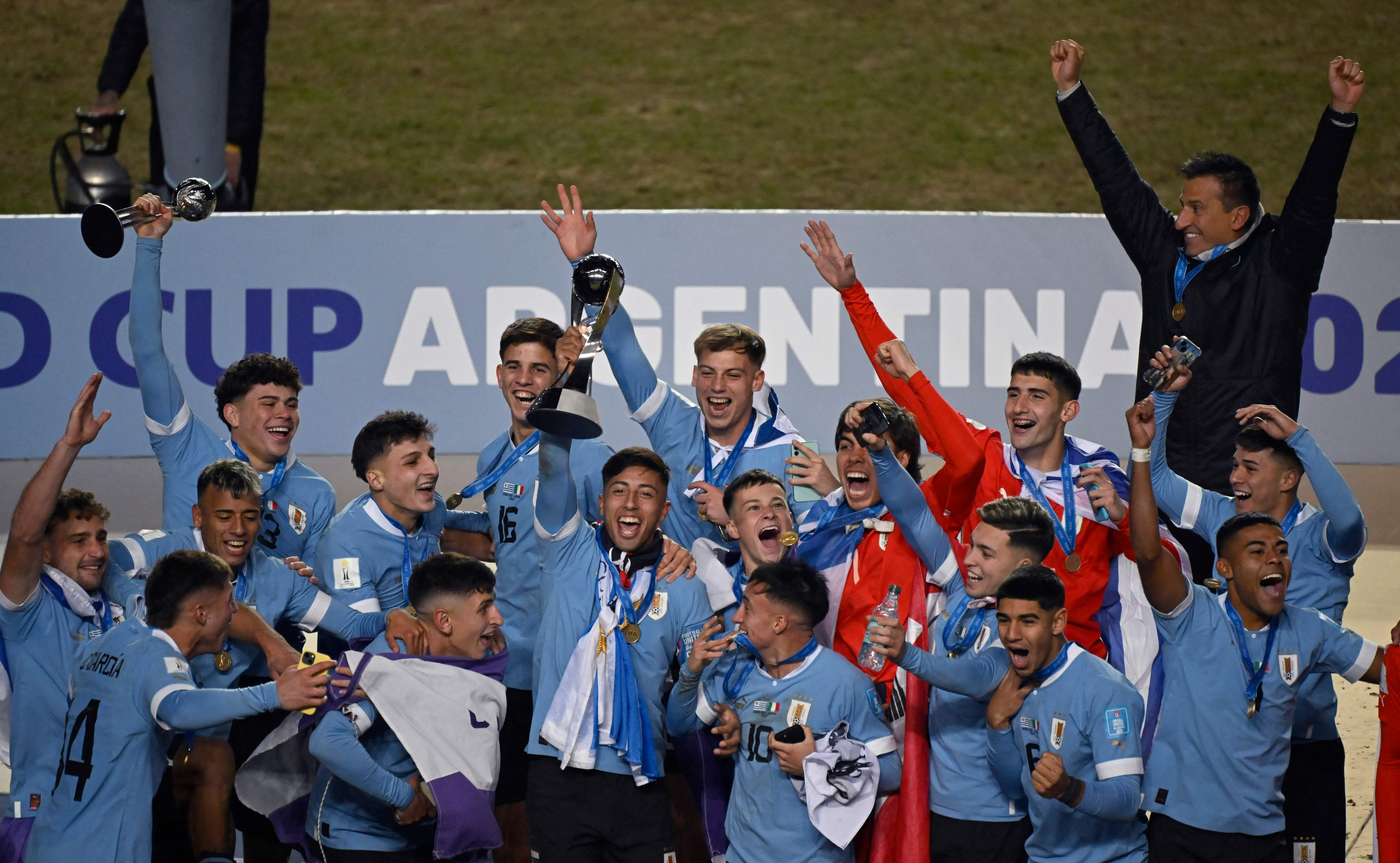 Selección de Uruguay logra su primer título en el Mundial Sub-20