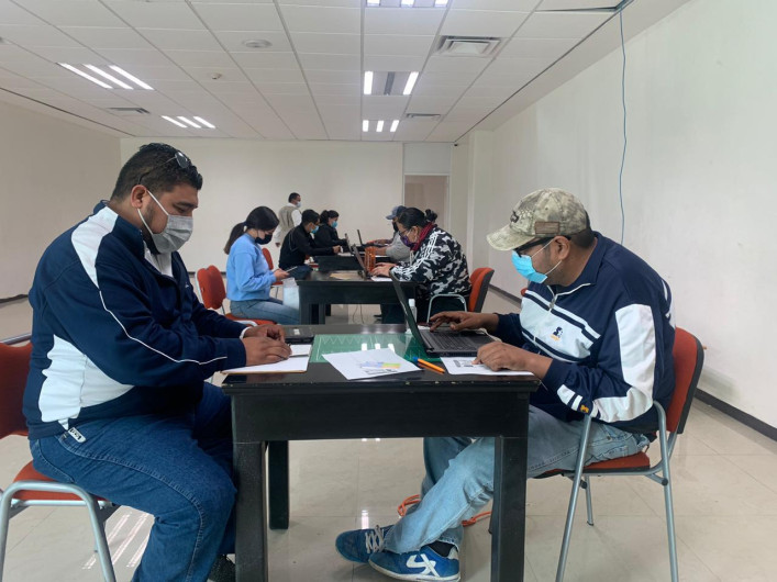 Entrega Gobierno Municipal Vales del Fondo de Reactivación Económica 