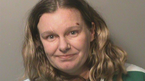 Mujer admite haber atropellado a adolescente, ¡pensó que era mexicana!