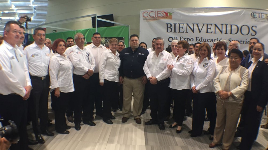 Presentan oferta académica a estudiantes, buscan que no emigren 