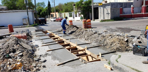 Agilizan cambio de rejilla en Bulevar Anáhuac y Viena