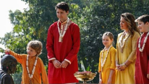 Se mofan  Justin Trudeau durante visita a la India