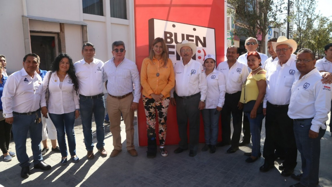 Promociona alcaldesa el buen fin con recorrido y compras