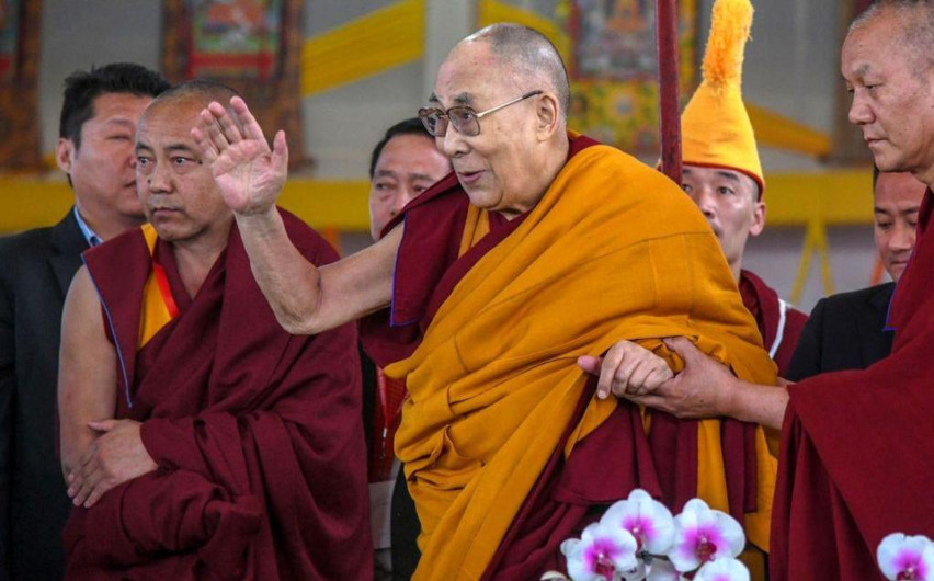 Mejora salud del Dalai Lama tras hospitalización
