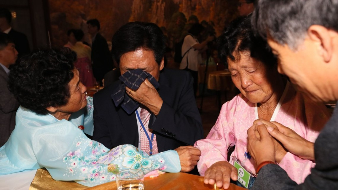 Familias separadas tras la Guerra de Corea se reúnen décadas después