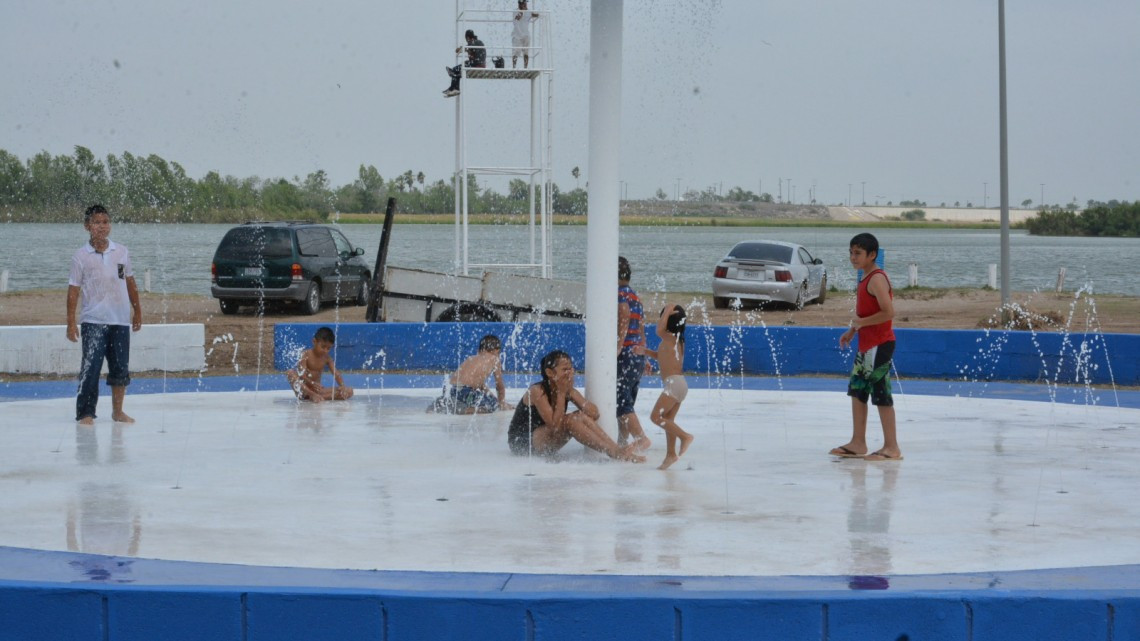 Moderada afluencia en la playita