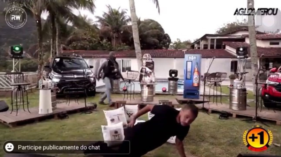 Banda brasileña sufre tiroteo en pleno concierto en línea 