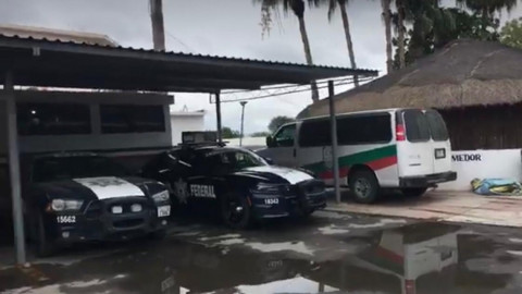 Retiene Policía Federal a 17 migrantes más